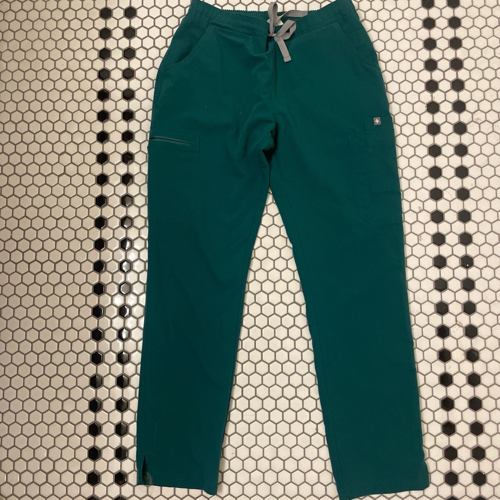 Figs TW2000 Green Yola Skinny Elastic Waistband Scrub.